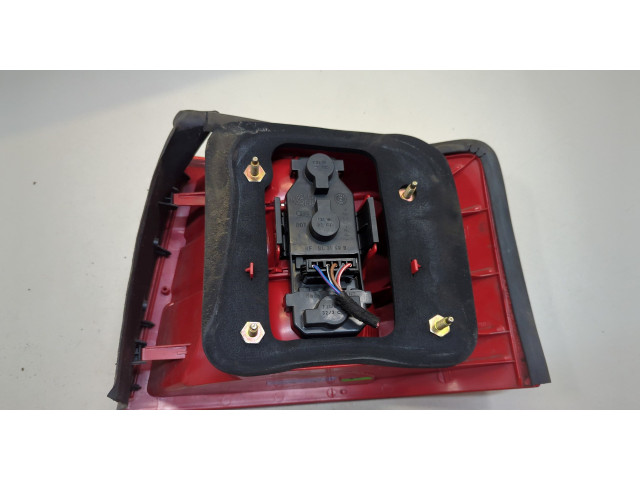 Задний фонарь     4B9945095F     