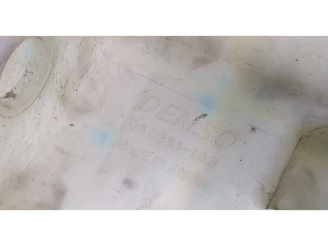 Бачок омывателя Mitsubishi Outlander 2003-2009 MN126645, MN126648