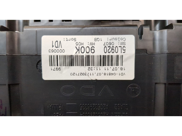 Панель приборов  Skoda Yeti 2009-2018       5L0920900K     