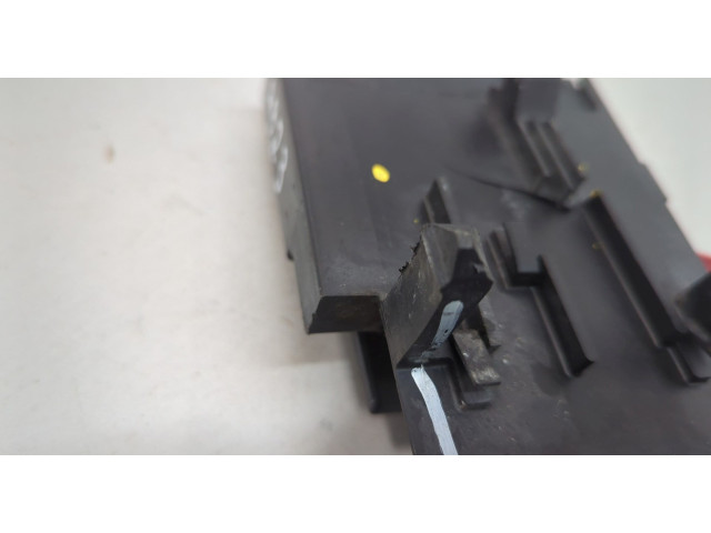 Блок предохранителей  Jeep Grand Cherokee 2010-2013         