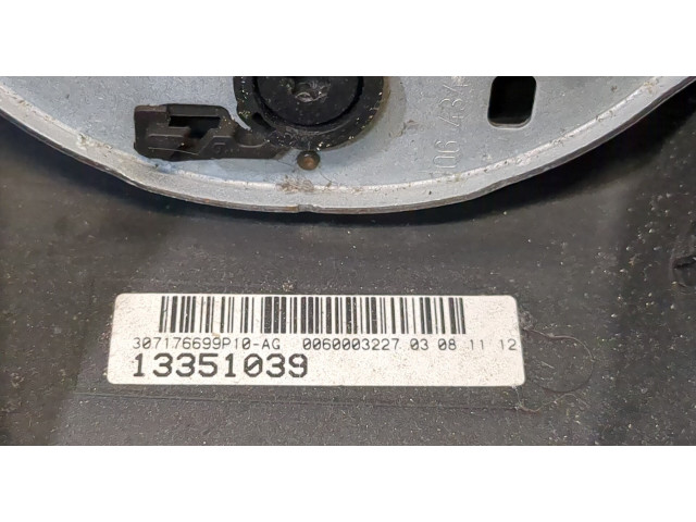 Руль  Opel Zafira C 2011-           