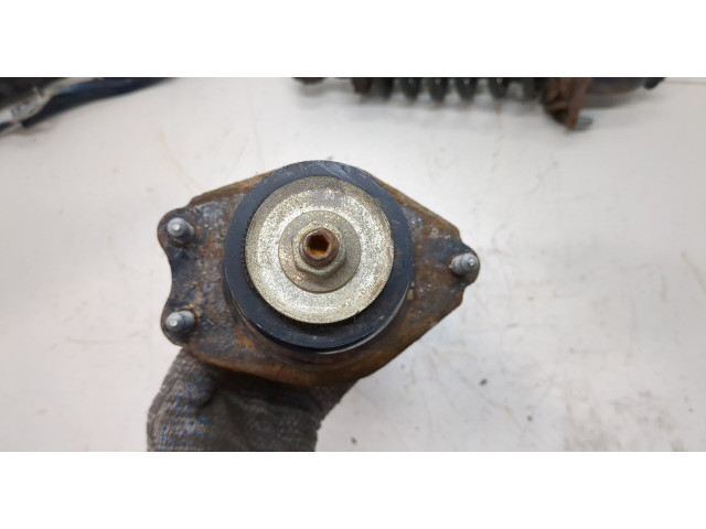 Стойка амортизатора  Pontiac Vibe 1 2002-2008      