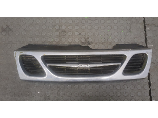 Решетка радиатора Saab 9-5 1997-2005
