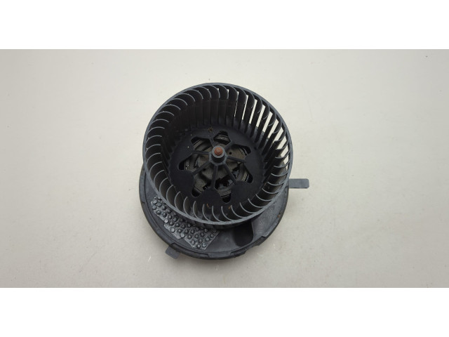 Моторчик печки Skoda Yeti 2009-2018 3C0907521F 3C0907521F