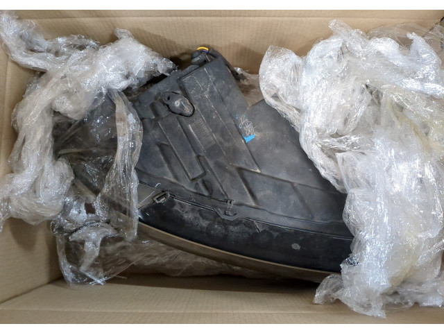 Фара передняя  Volkswagen Jetta 7 2018-2025 правая 