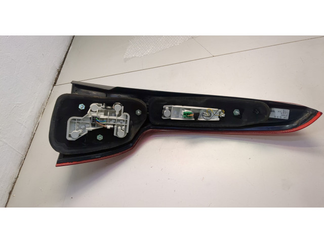 Задний фонарь          