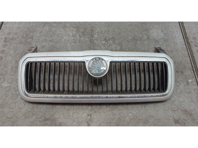Решетка радиатора  Skoda Octavia Tour 1996-2011          