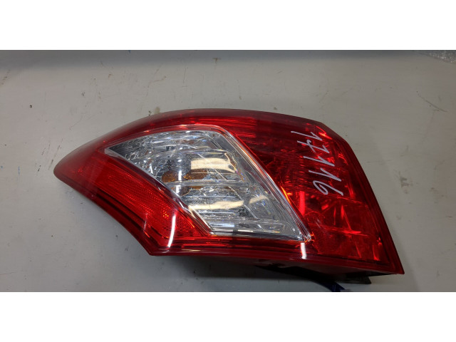 Задний фонарь          