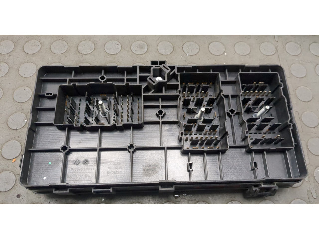 Блок предохранителей Ford Explorer 2019-2025 L1MT14D068