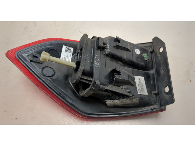 Задний фонарь