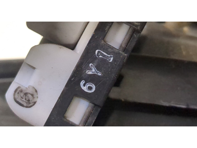 Фара передняя Lexus IS 2005-2013 левая