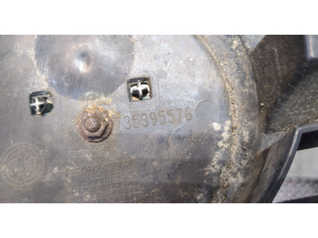 Решетка радиатора  Fiat Doblo 2005-2010          735395576