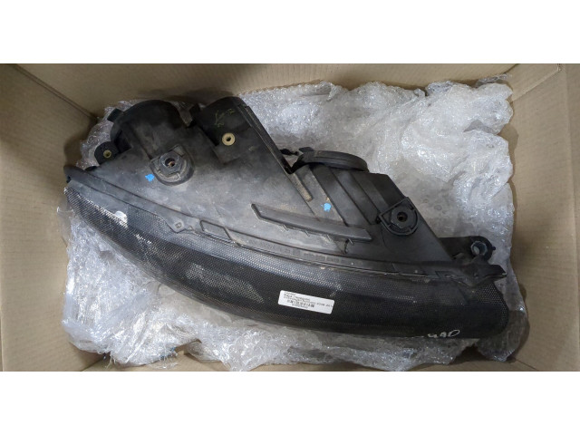 Фара передняя  Volkswagen Scirocco 2008- правая 