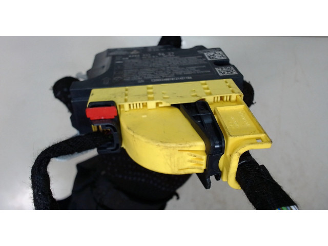 Блок управления подушками безопасности  Mercedes GLC X253 2015-2019     