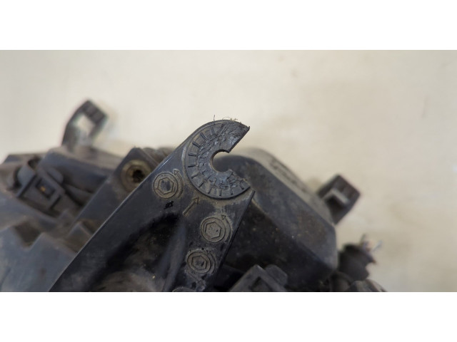 Фара передняя Ford Focus 2 2005-2008 левая