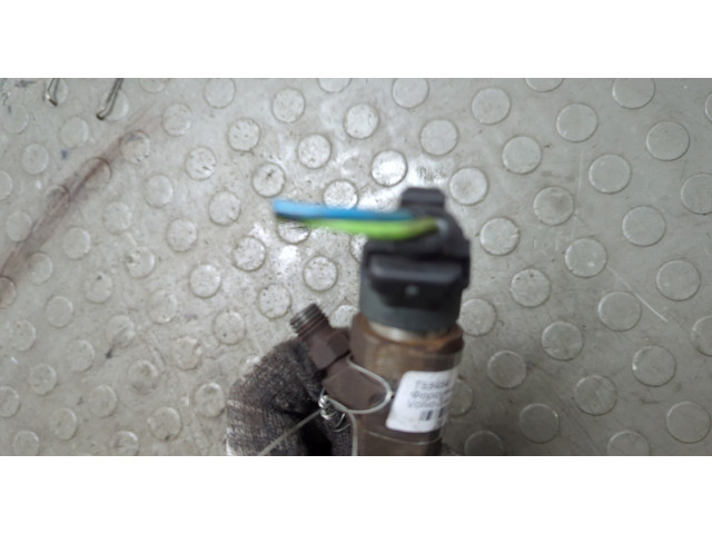 Форсунка топливная  Volvo S40 / V40 1995-2004    8602508     