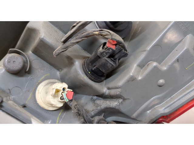 Задний фонарь          