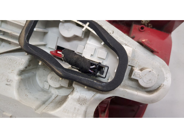 Задний фонарь     5L0945112     