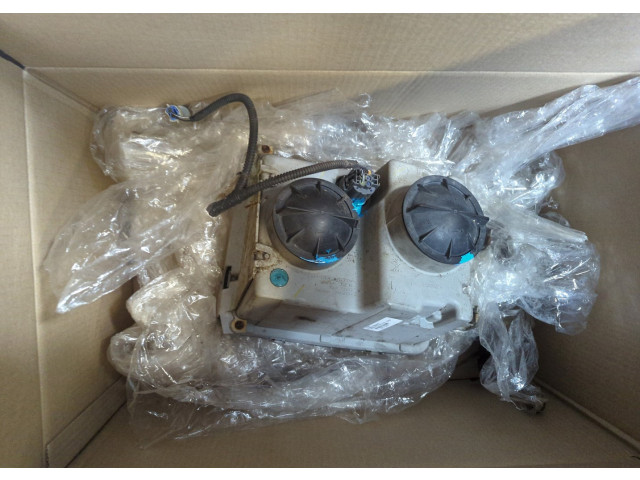 Фара передняя Cadillac STS 2004-2011 правая