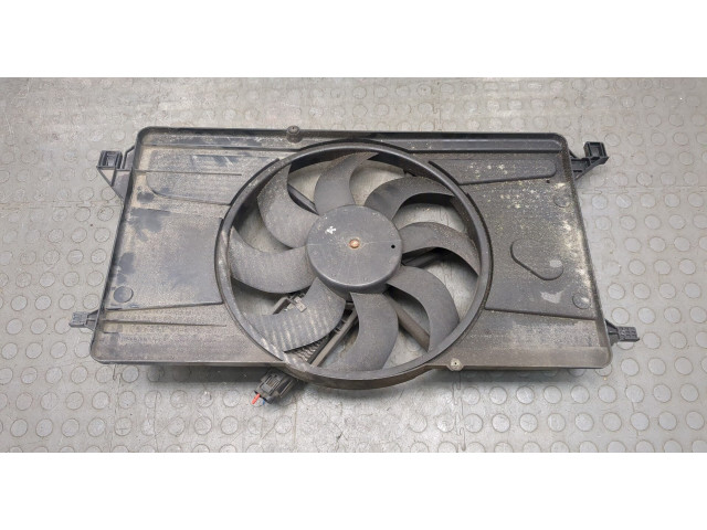 Вентилятор радиатора  Ford Focus 2 2005-2008           