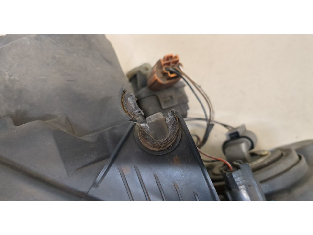 Фара передняя  Mazda 3 (BK) 2003-2009 правая 