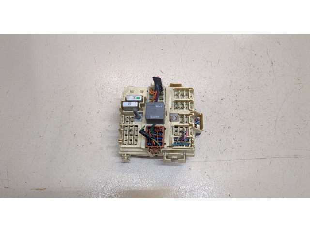 Блок предохранителей Hummer H2