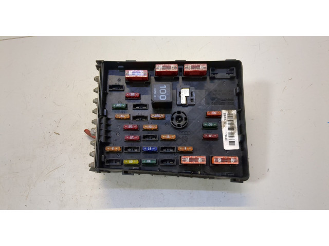 Блок предохранителей  Volkswagen Passat 6 2005-2010         