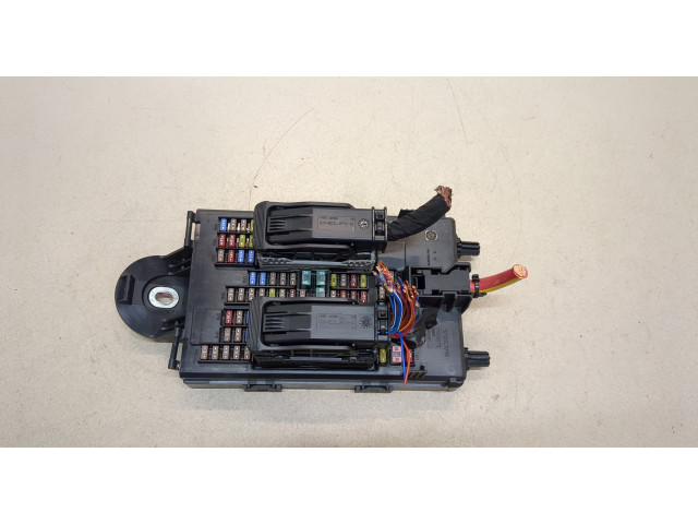 Блок предохранителей  Volvo XC90 2014-2019      32209198   