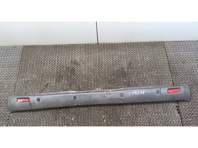 Бампер Nissan Primastar задний 8502000QAB, 8502000QAE