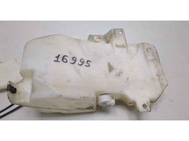Бачок омывателя Chevrolet Tahoe 2006-2014 25731418