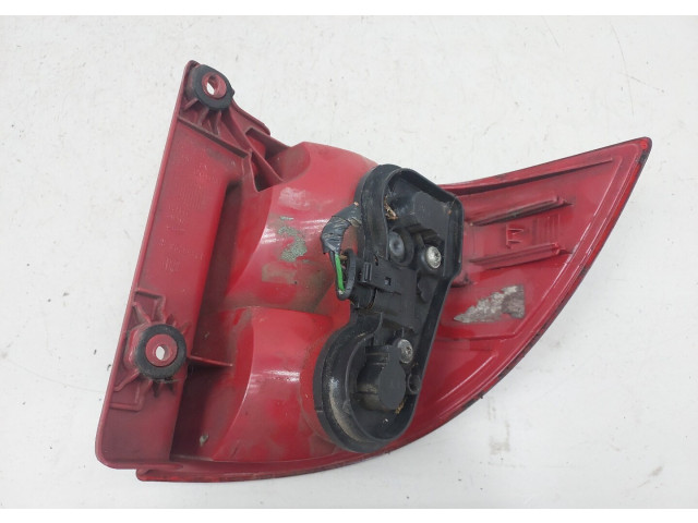 Задний фонарь          