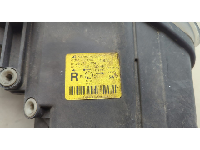 Фара передняя Volkswagen Caddy 2004-2015 правая