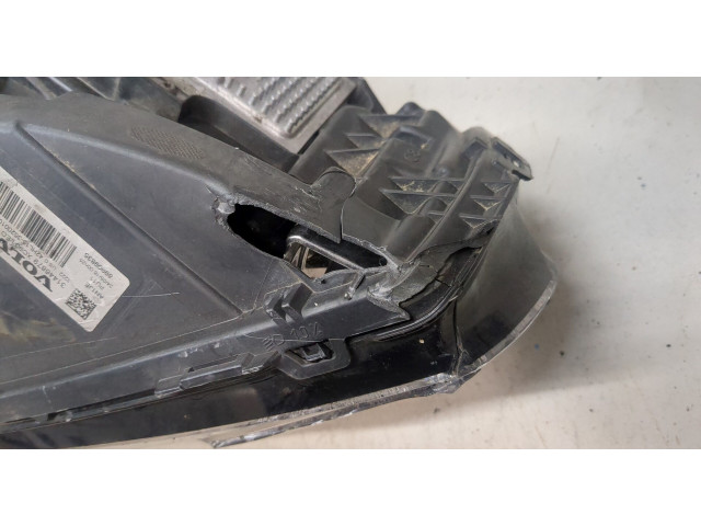 Фара передняя  Volvo XC90 2014-2019 правая 