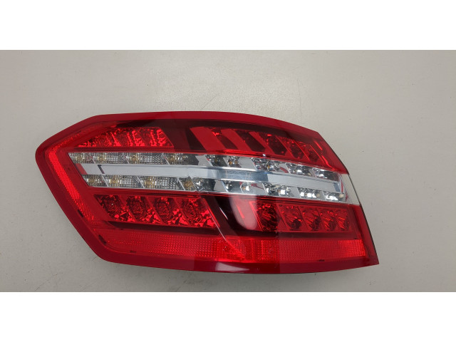 Задний фонарь          