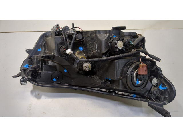 Фара передняя Toyota RAV 4 2015-2019 левая