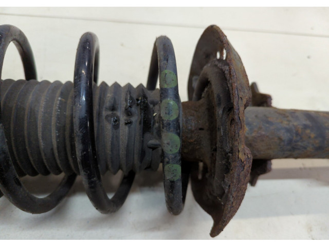 Стойка амортизатора  Mercedes E W212 2009-2013      