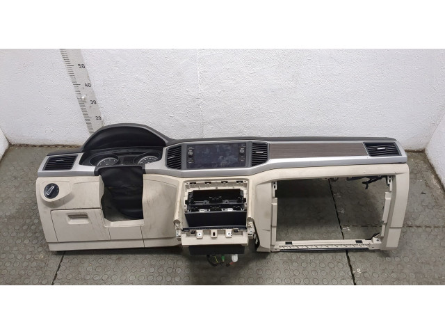 Панель приборов  Volkswagen Atlas 2017-2020       3CN920850B     