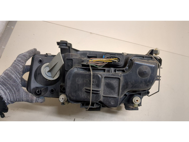 Фара передняя Audi A6 (C5) 1997-2005 правая