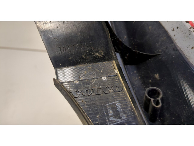 Задний фонарь        Volvo XC90 2002-2006 