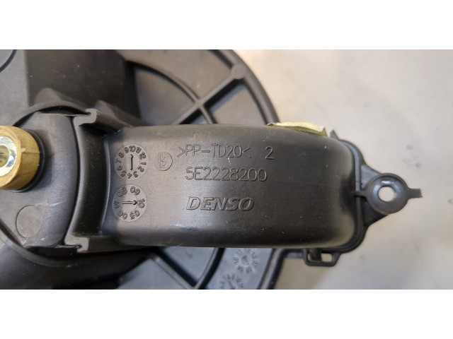 Моторчик печки  Peugeot Partner 2008-2012        