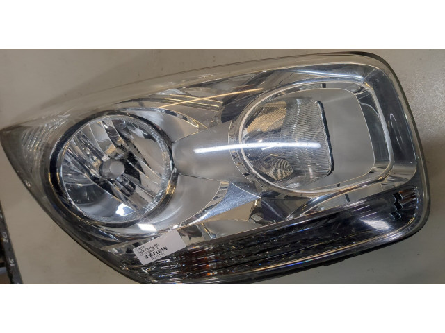 Фара передняя  KIA Venga правая 