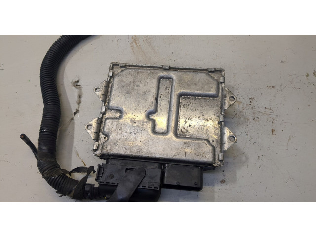 Блок управления двигателем  Opel Combo 2011-2017     