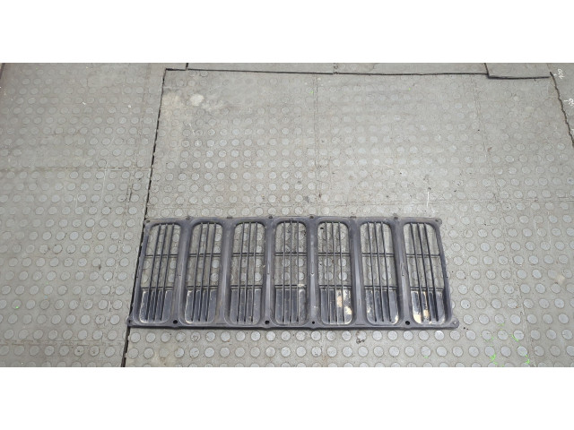 Решетка радиатора  Jeep Compass 2006-2010          