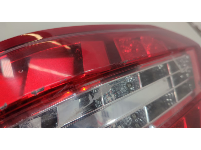 Задний фонарь          