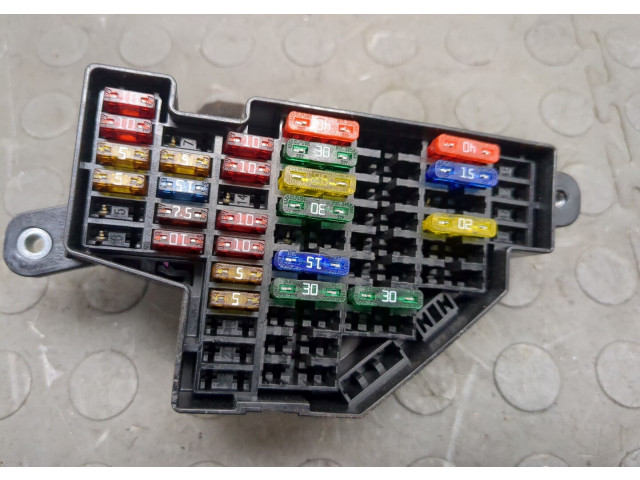 Блок предохранителей  Audi A3 (8PA) 2008-2013           