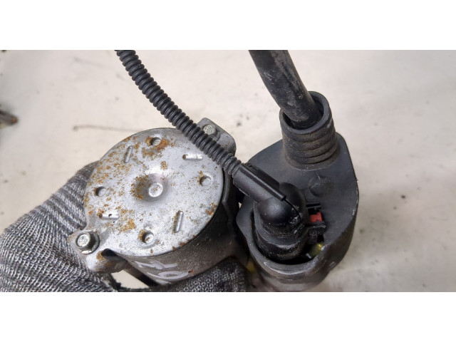 Стартер Volkswagen Golf 5 2003-2009 1.4