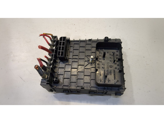 Блок предохранителей  Volkswagen Passat 6 2005-2010         