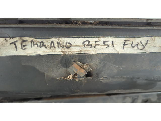 Бампер Nissan Terrano 2 1993-2006 задний