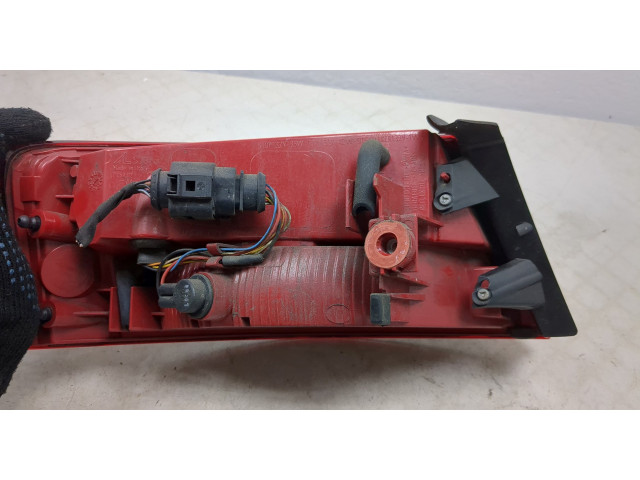 Задний фонарь     8T8945096D     