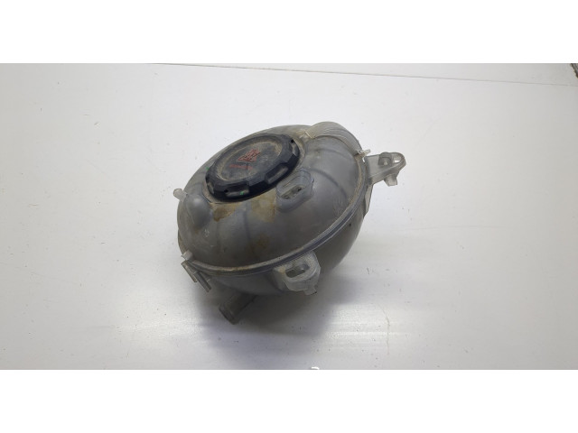 Бачок расширительный Volkswagen Jetta 7 2018-2024 5Q0121407M